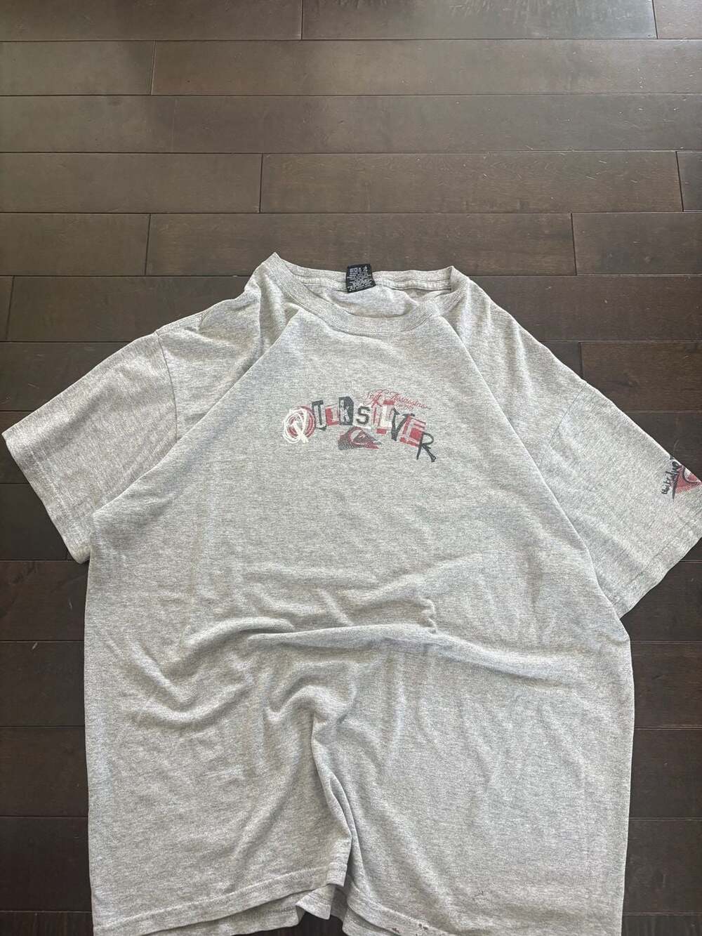 Vintage Quiksilver Y2K Style Assassins Graphic T-Shirt Gray